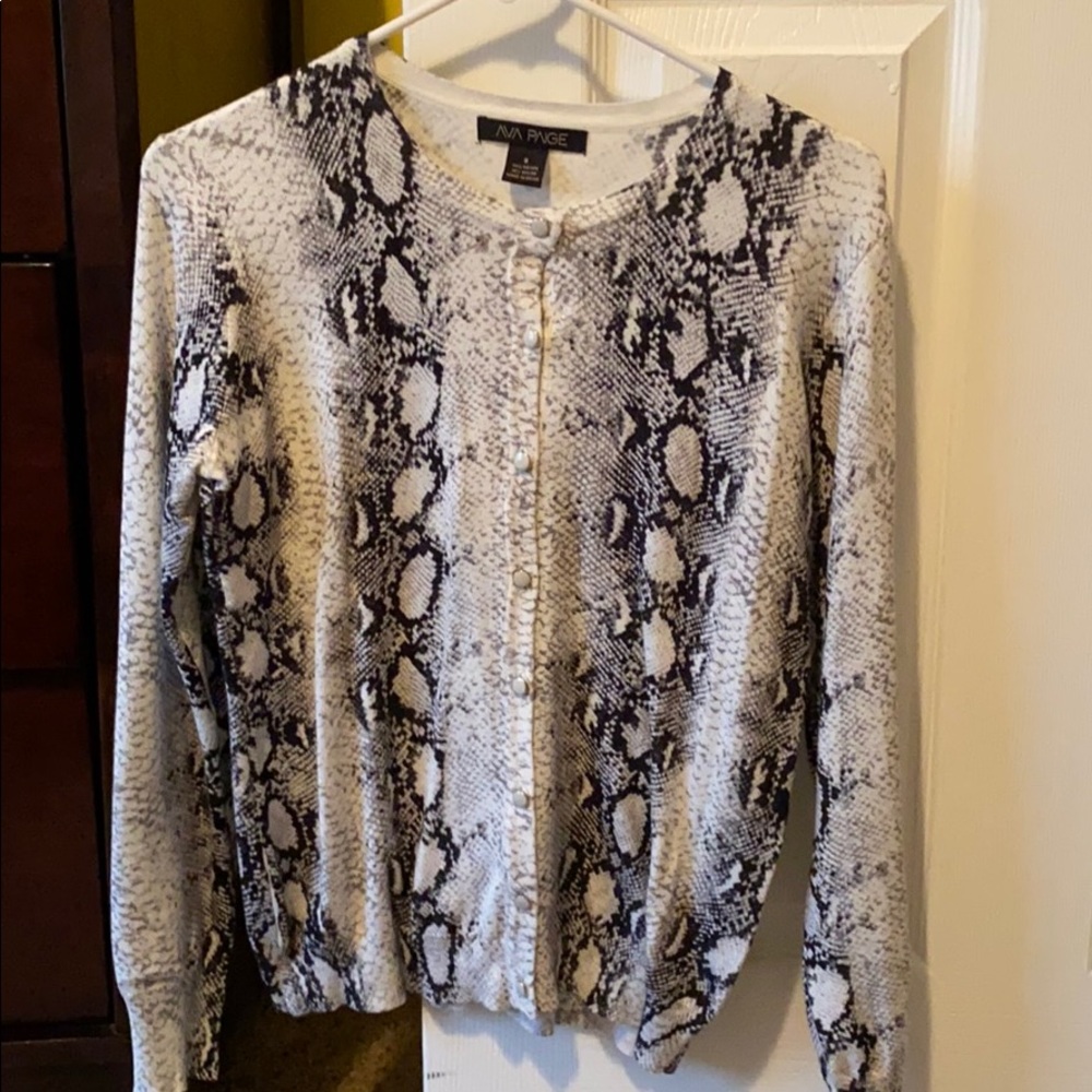 Patterned Black and White Sweater